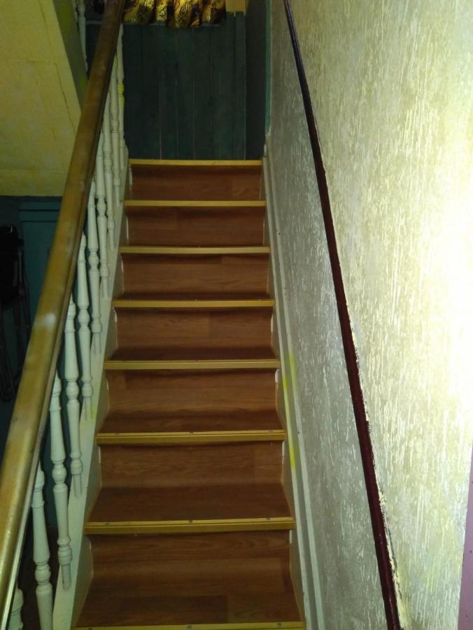 Room In Studio - Studio Nearby Central Station Amberes Exterior foto